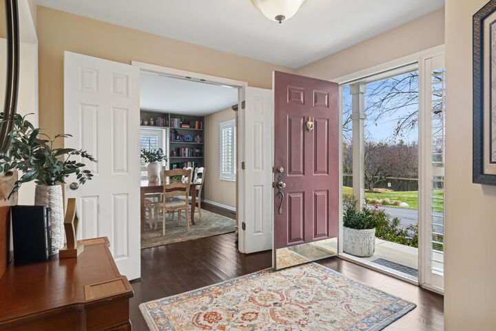 Property Photo:  130 Warkworth Lane  IL 60067 