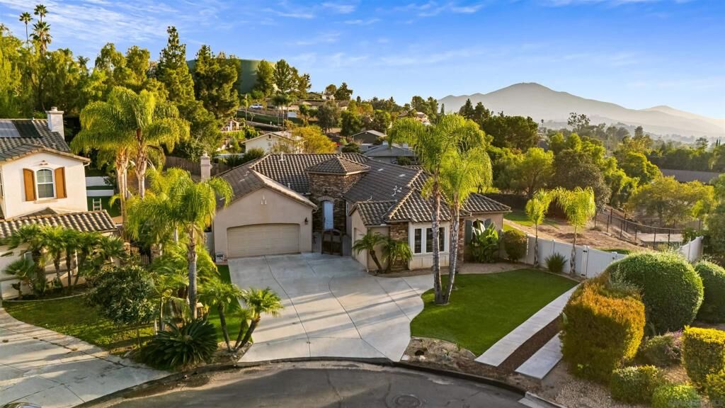 Property Photo:  2157 Hidden Springs Dr  CA 92019 