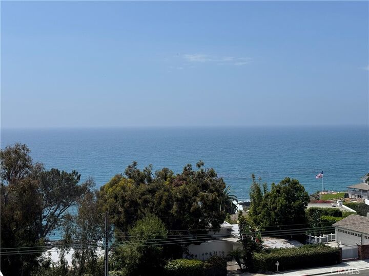 Property Photo: 222 Arch St. 14 CA 92651