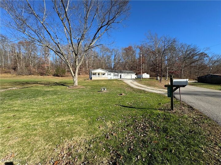 2547 Winding Road  Parkersburg WV 26104 photo