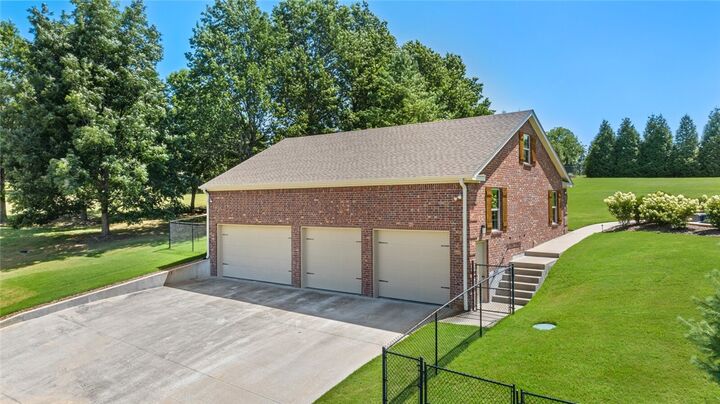 Property Photo: 14472 South Mountain Road AR 72745