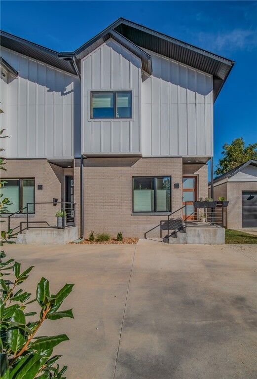 Property Photo: 604 NW Bike Court AR 72712