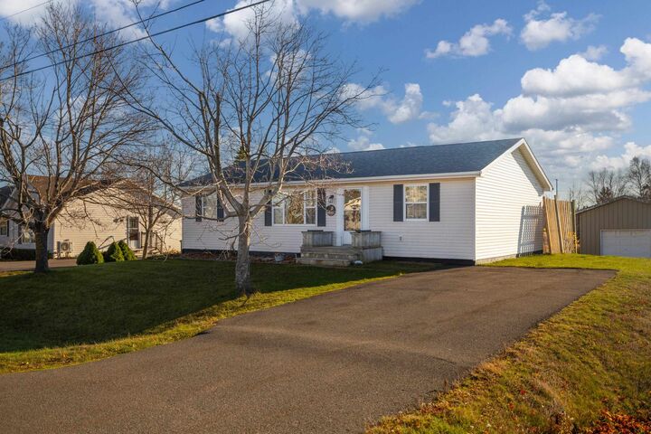 23 Friar Drive  Charlottetown PE C1A 9L1 photo