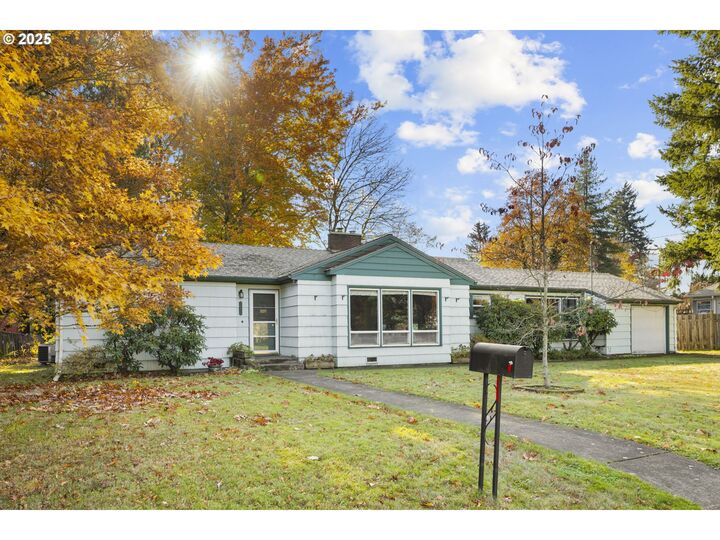 Property Photo:  14614 SE Rhone St  OR 97236 