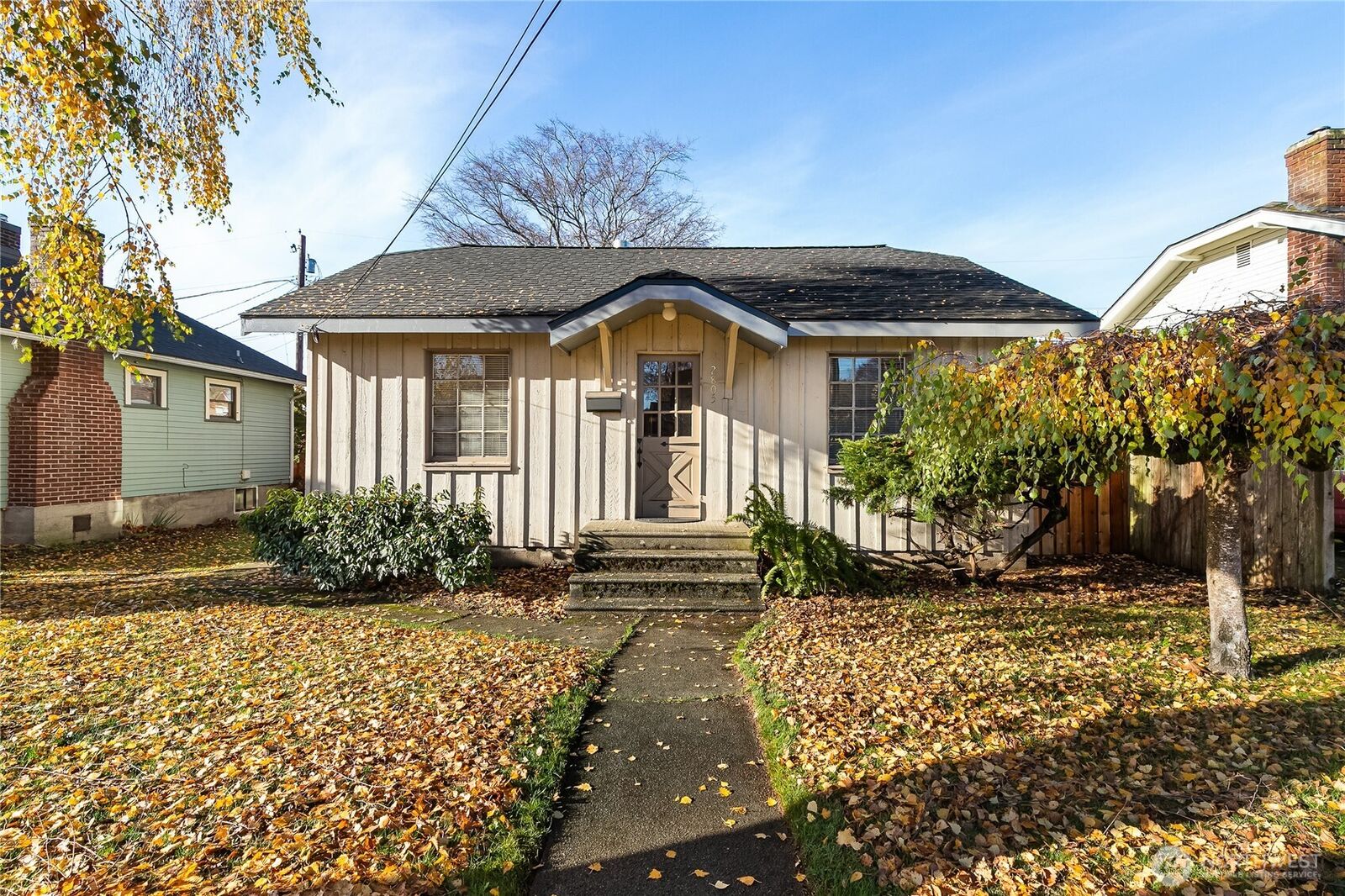 Property Photo:  2805  Walnut Street  WA 98225 