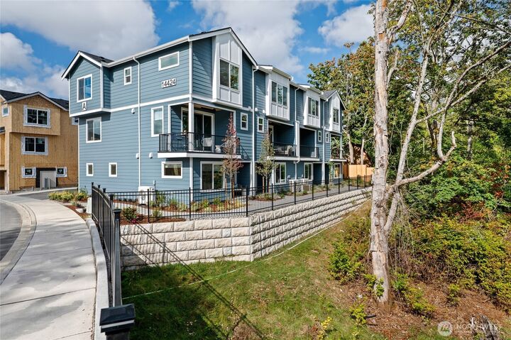 14424  Madison Way G5  Lynnwood WA 98087 photo