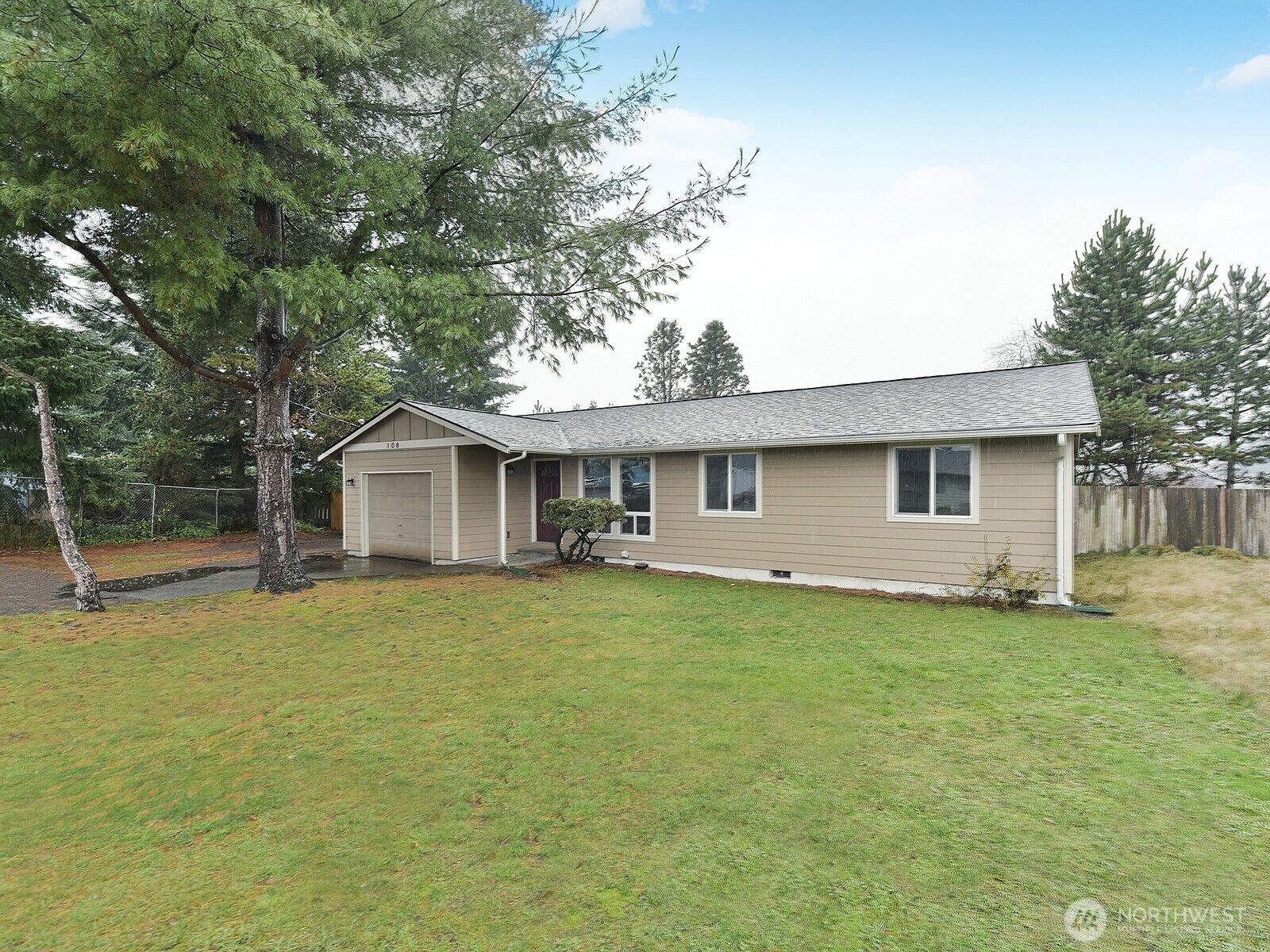 Property Photo: 108 Washington Court SE WA 98597
