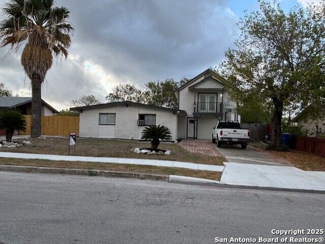 Property Photo: 5606 Castle Prince TX 78218