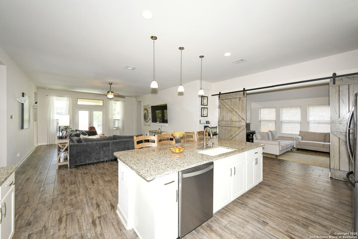 Property Photo: 1710 Briar Spring TX 78245