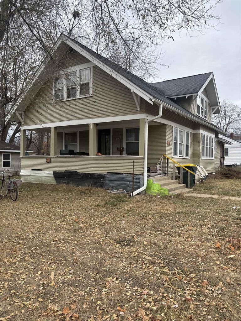 Property Photo: 402 North 3rd Street WI 53573