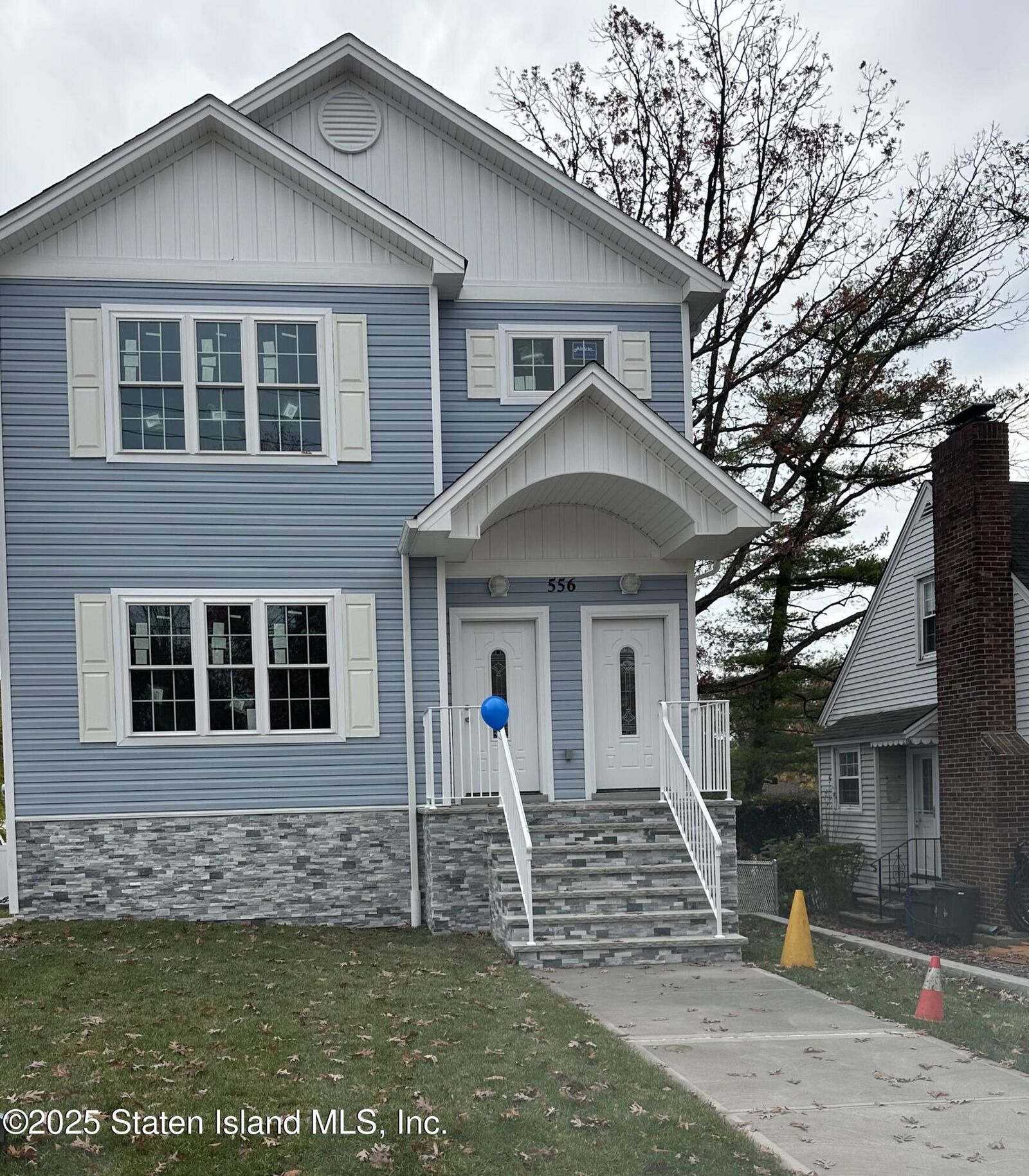 Property Photo:  556 Drumgoole Road E  NY 10312 