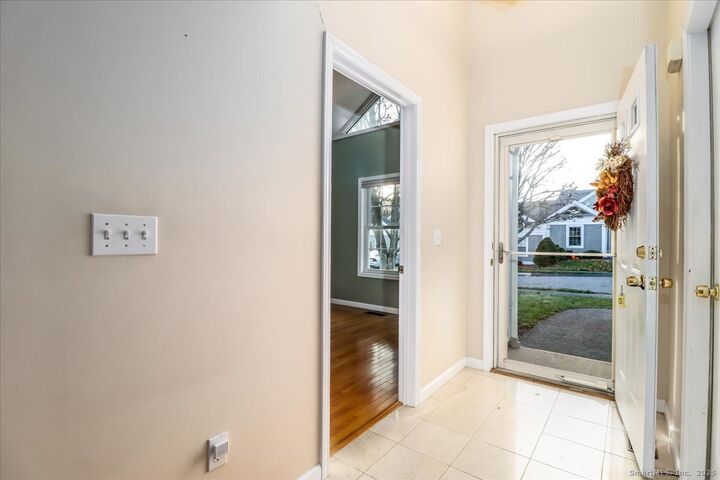 Property Photo: 25 St George Place CT 06482