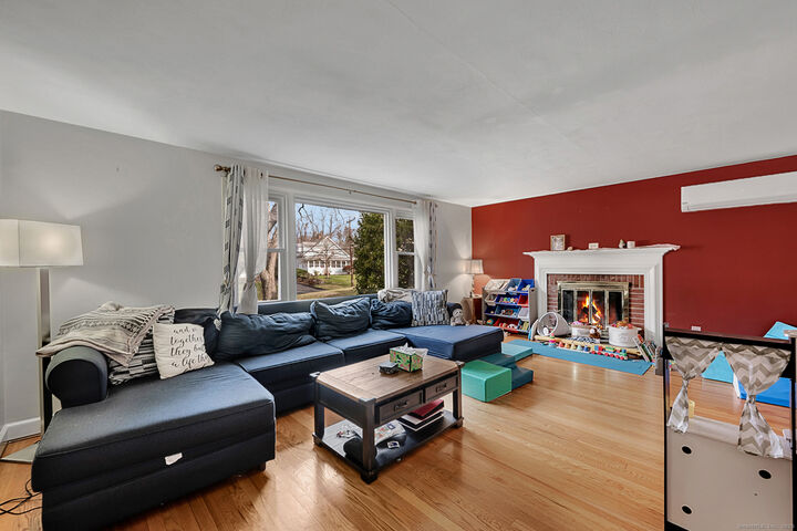 Property Photo:  47 Flagg Road  CT 06117 