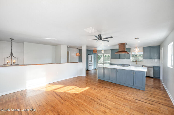 Property Photo: 635 Orange Court FL 32955