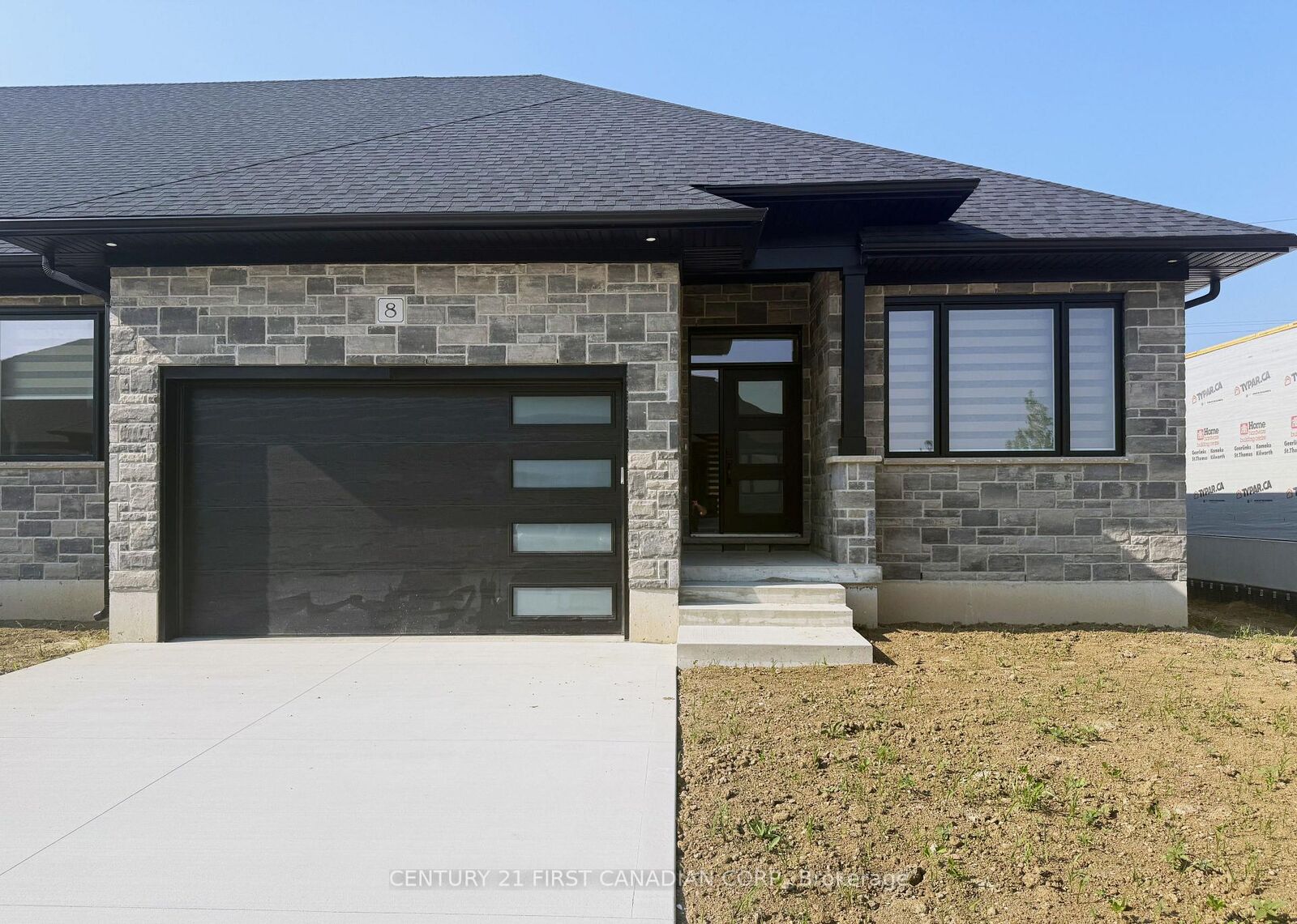 Property Photo:  32 Postma Crescent 8  ON N0M 1A0 