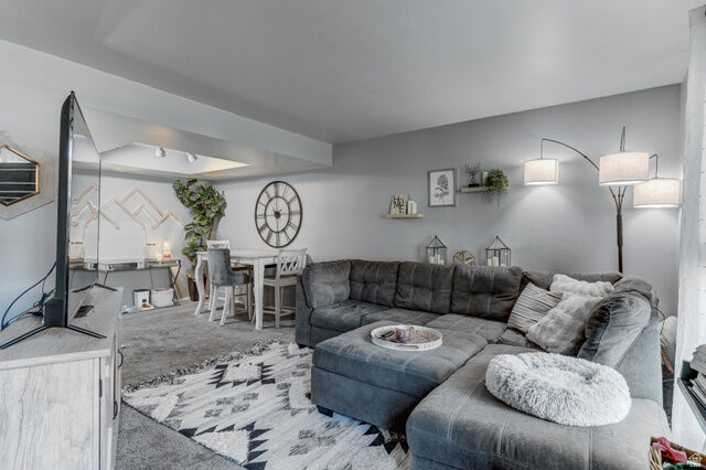 Property Photo:  88 W 50 S F9  UT 84014 