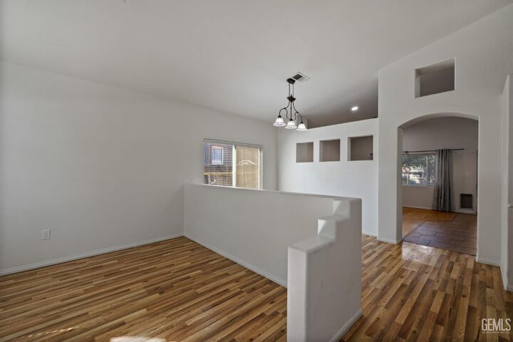 Property Photo: 8918 Red River Court CA 93312