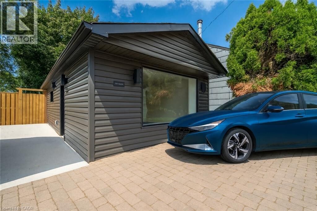 Property Photo:  19 Munn Street 19R  ON L8V 1J8 