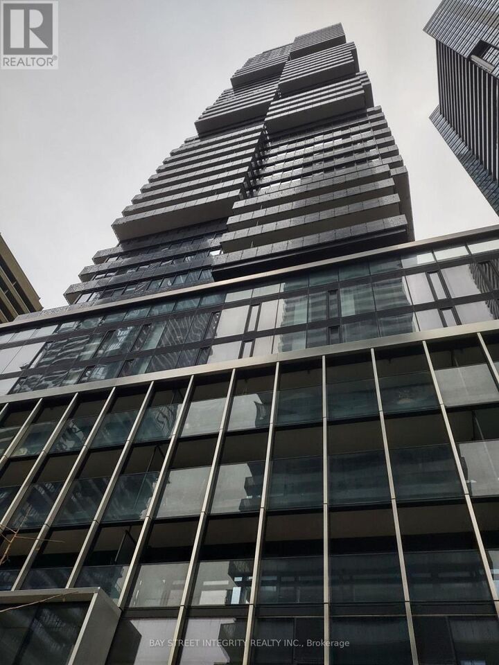 Property Photo:  55 Charles Street East 2009  ON M4Y 1S9 