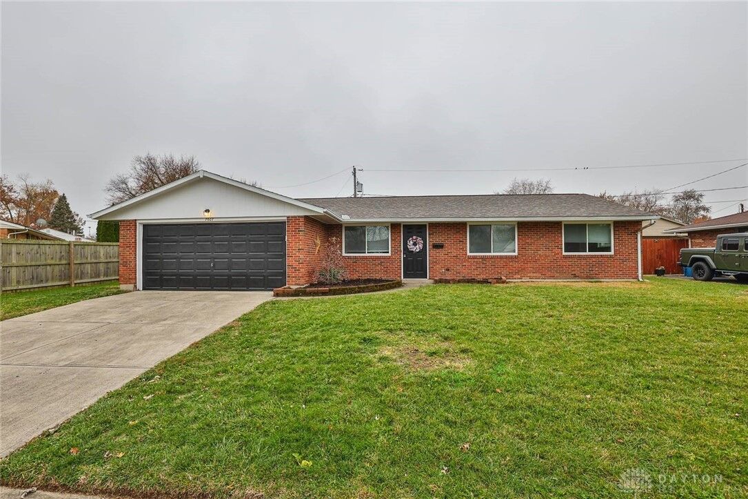 Property Photo:  7607 Stonecrest Drive  OH 45424 