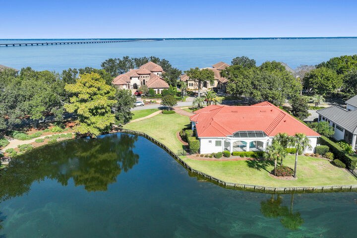 Property Photo:  459 Captains Circle  FL 32541 