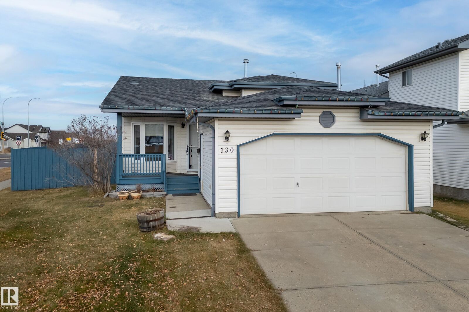 Property Photo:  130 Dawson Crescent  AB T8H 1Y6 