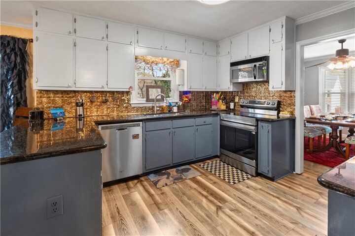 Property Photo:  2160 Deer Oaks Trail  GA 30044 