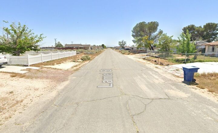 Property Photo:  13398 Lamel Street  CA 93523 