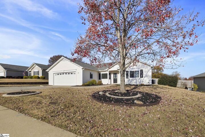 Property Photo: 207 Milstead Way SC 29615