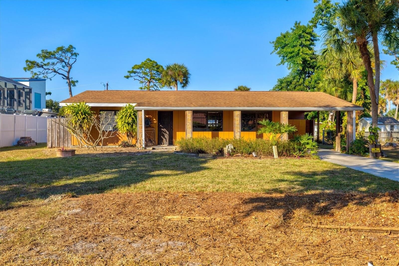 Property Photo: 148 Roberts Road FL 34275
