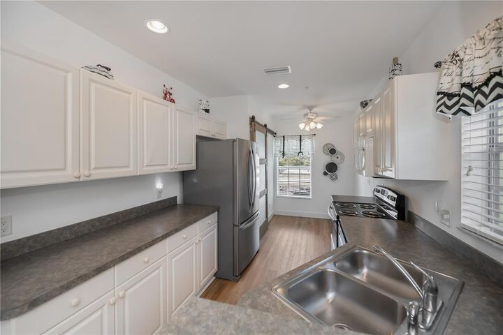 Property Photo: 2060 Willow Hammock Circle 201 FL 33983