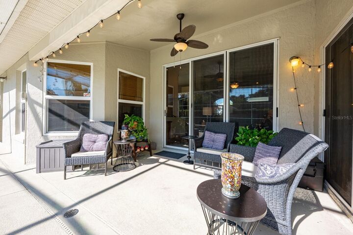 Property Photo: 1029 California Creek Drive FL 32765