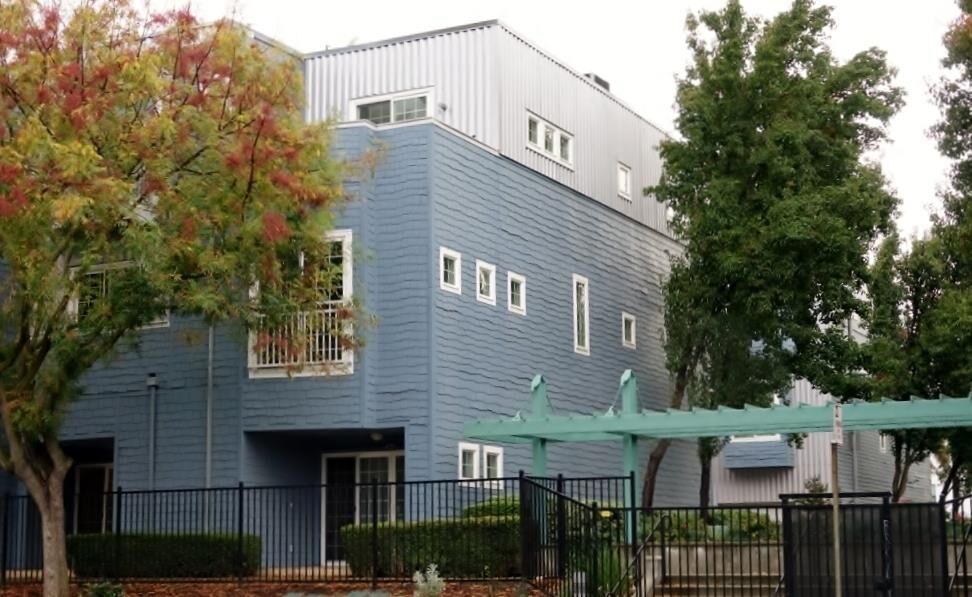 Property Photo:  423 Harriet Lane  CA 95605 