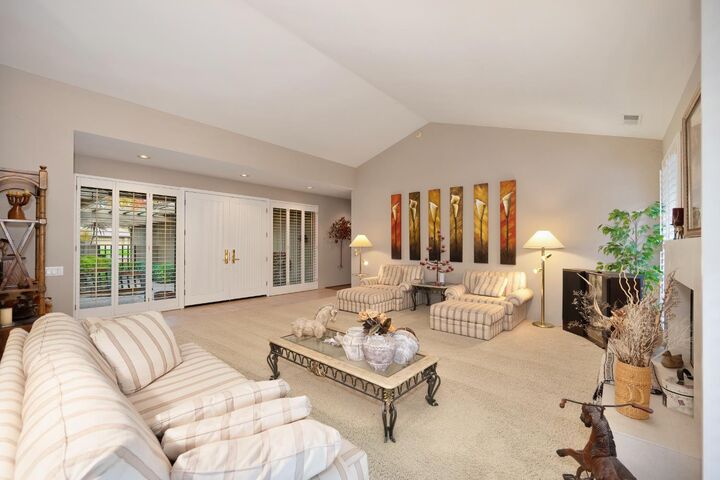 Property Photo: 11370 Huntington Village Lane CA 95670