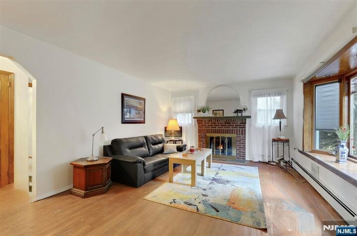 Property Photo:  181 West Street  NJ 07624 