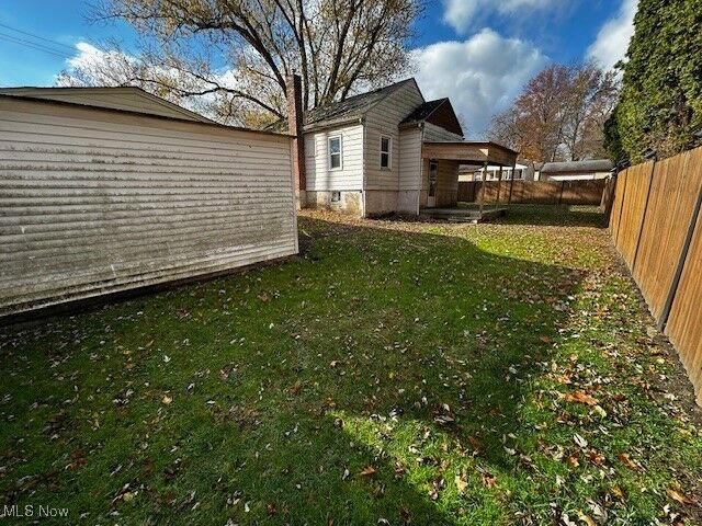 Property Photo:  1607 Northmoreland Boulevard  OH 44221 