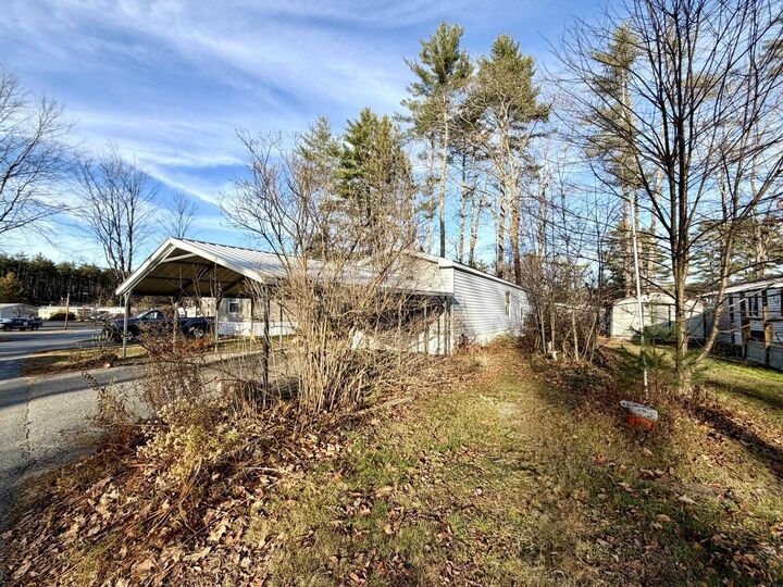 Property Photo: 17 Blue Jay Court NH 03431