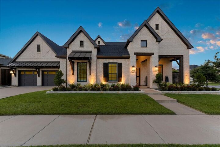 Property Photo: 13508 Spokane Way TX 75035