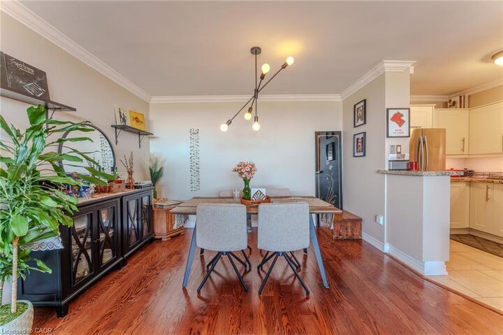 Property Photo:  212 Kerr Street 904  ON L6K 3B1 