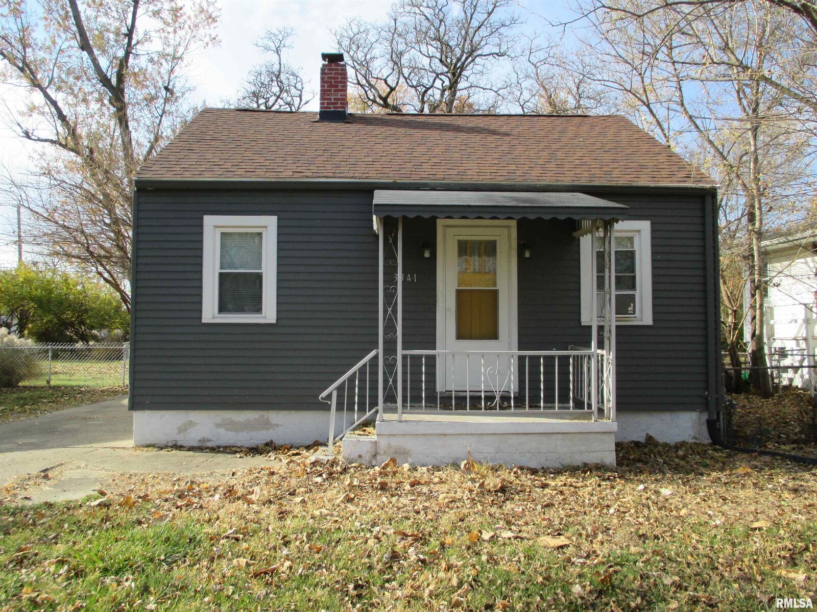 Property Photo:  3341 N Leroy Avenue  IL 61604 