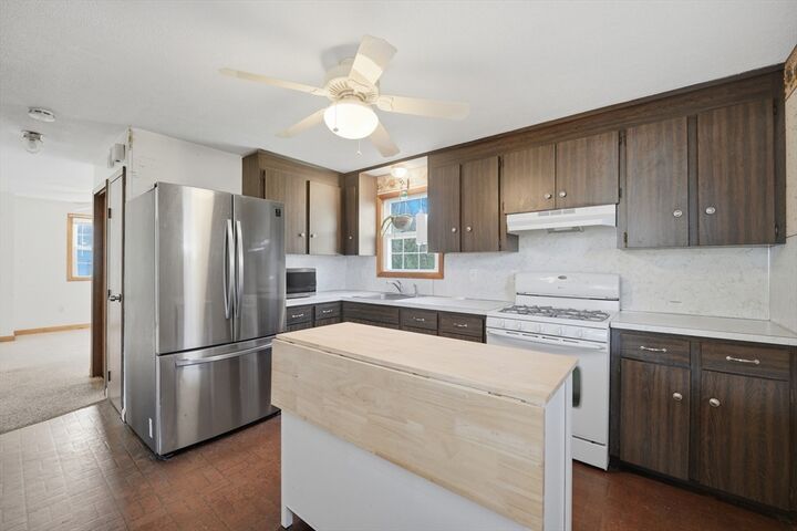 Property Photo: 16 Old Farm Rd MA 01562