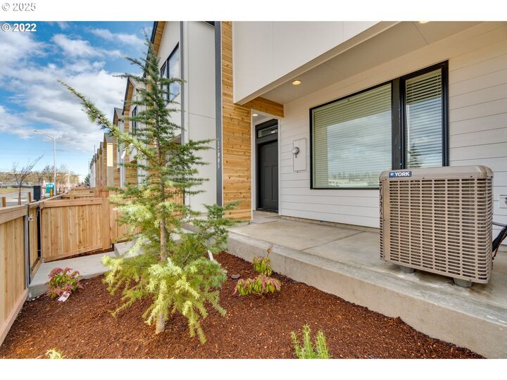 Property Photo:  12033 SE 5th St  WA 98683 