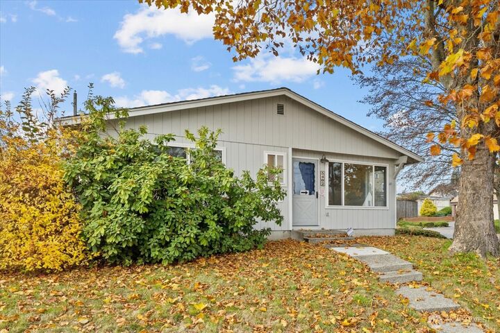 Property Photo: 5402 Yakima Avenue WA 98408