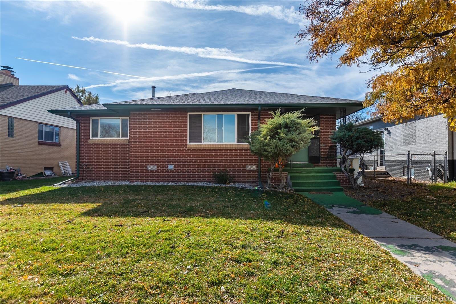 Property Photo:  5210 E 33rd Avenue  CO 80207 