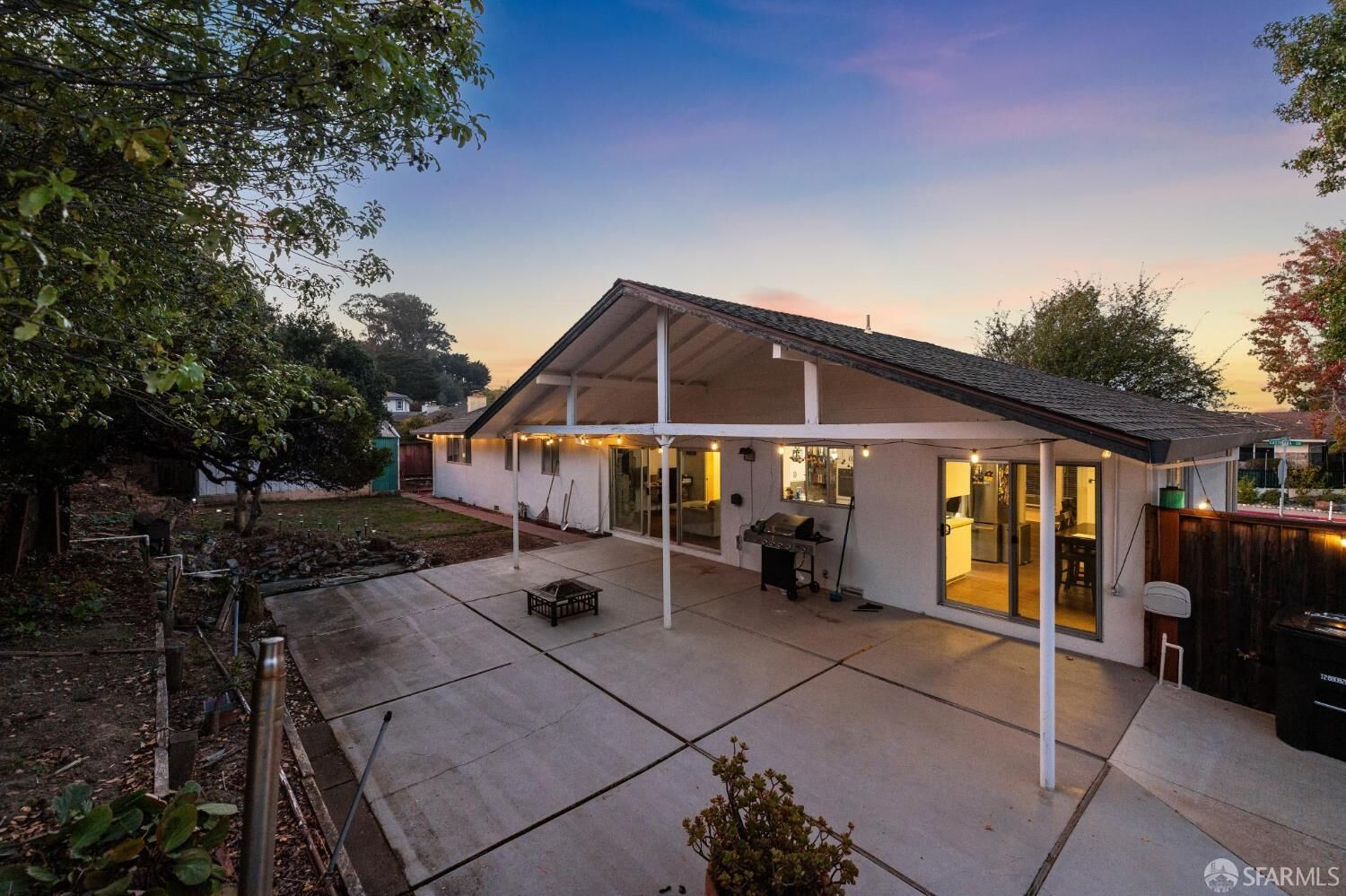 Property Photo: 1801 Castenada Drive CA 94010