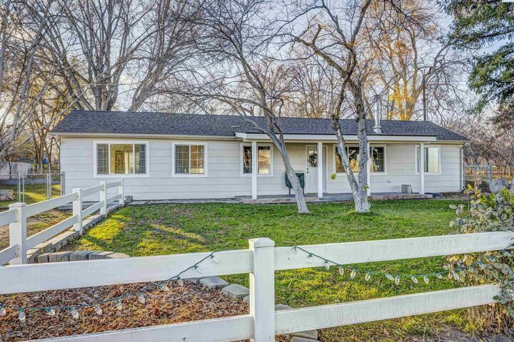 Property Photo:  59202 N River Road  WA 99320 