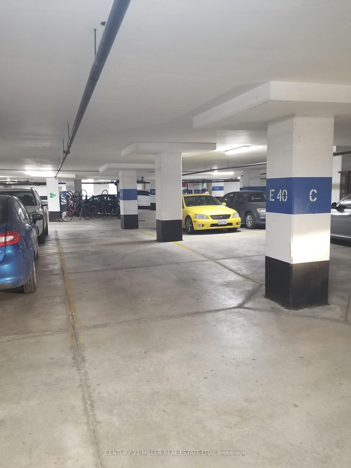 Property Photo:  8 York Street  ON M5J 2Y2 