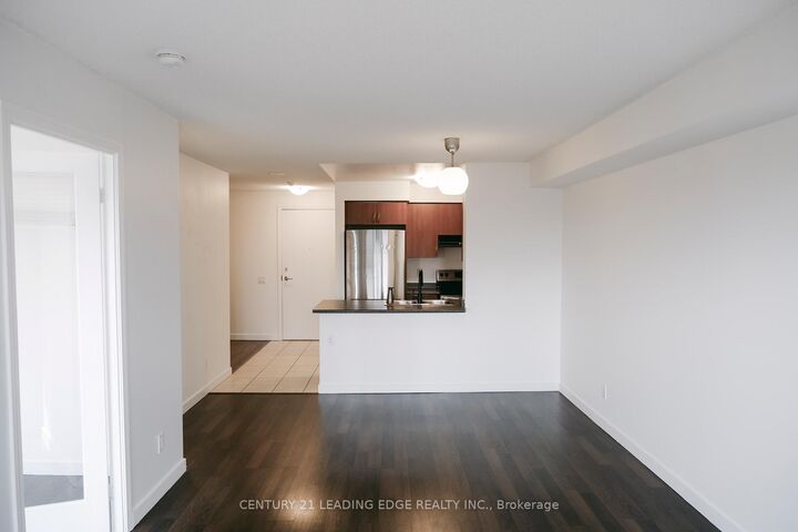 Property Photo:  61 Heintzman Street 621  ON M6P 5A2 