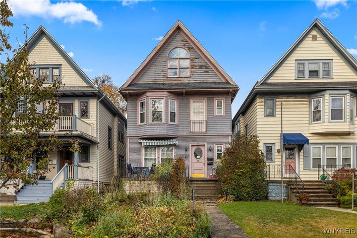 Property Photo:  60 Granger Place  NY 14222 