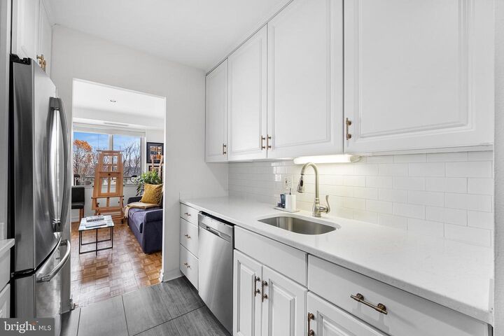 Property Photo:  1655 Oakwood Drive N420  PA 19072 